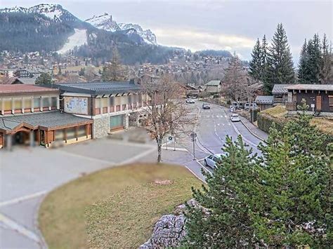 Webcam Centre du village des Carroz